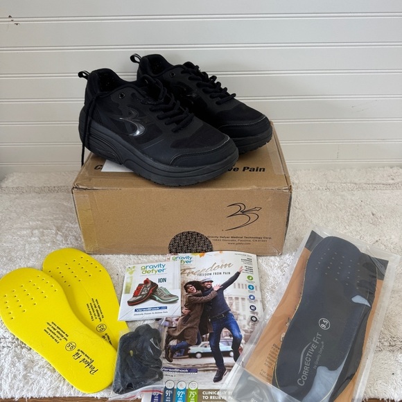 Gravity Defyer Women's Ion Black Slip Resistant Shoes TB9025FBB -  Black Sz 9.5 - Picture 1 of 9